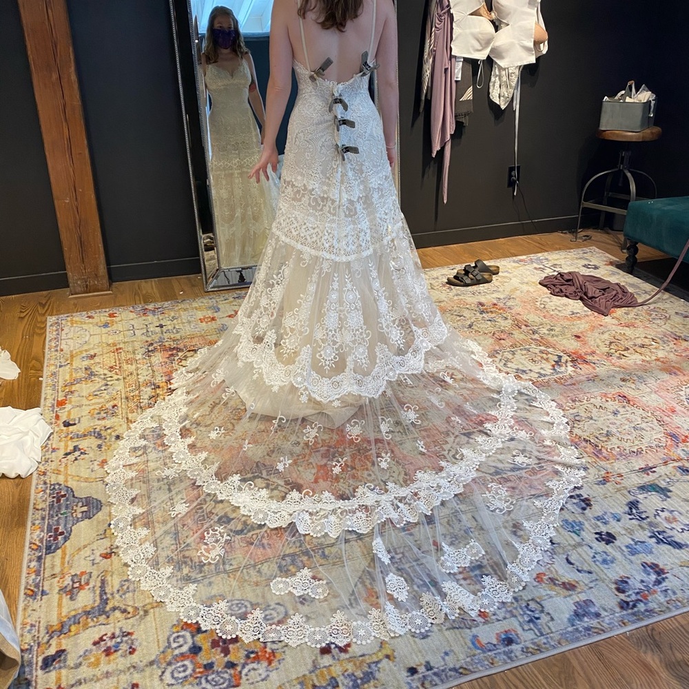Yolan Cris Wedding Dress